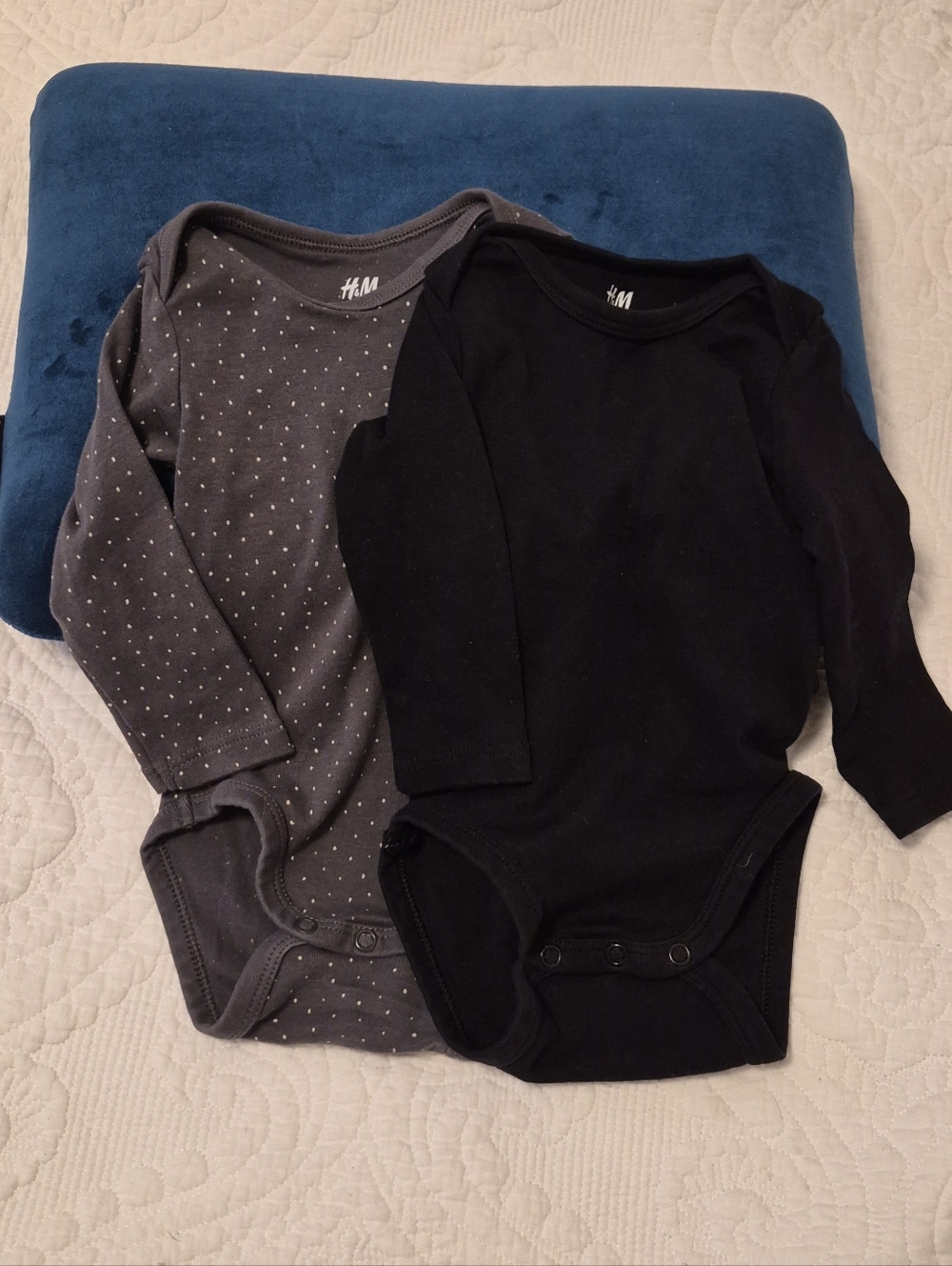 H&M Baby Long Sleeve Bodysuits - Black & Charcoal Dot